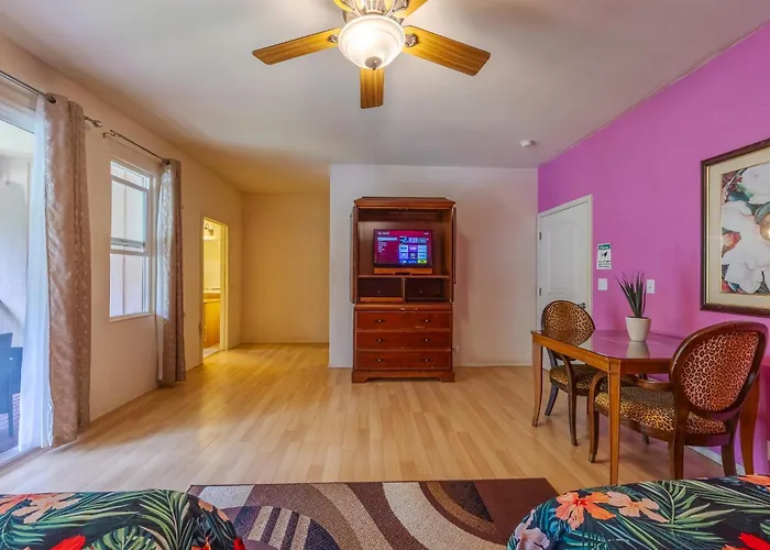 Resort: Volcano Forest Inn